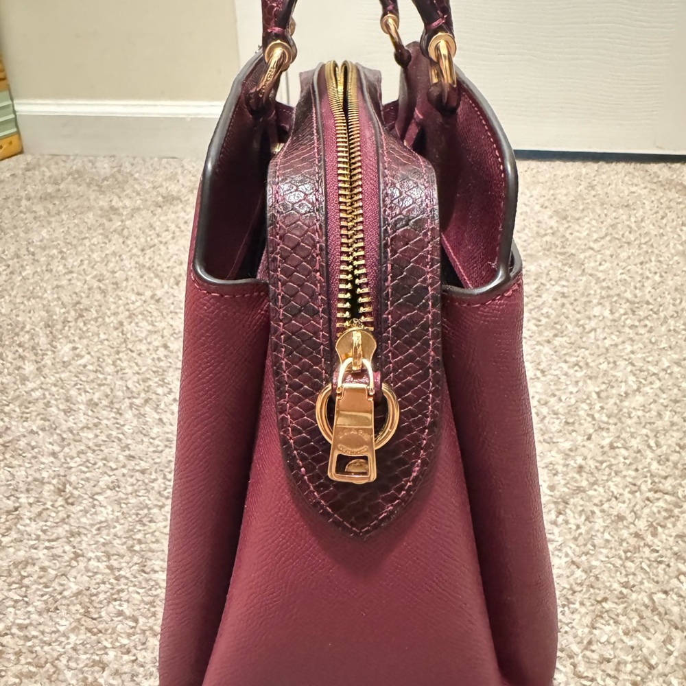 Coach Bag Maroon - Picture 5 of 13